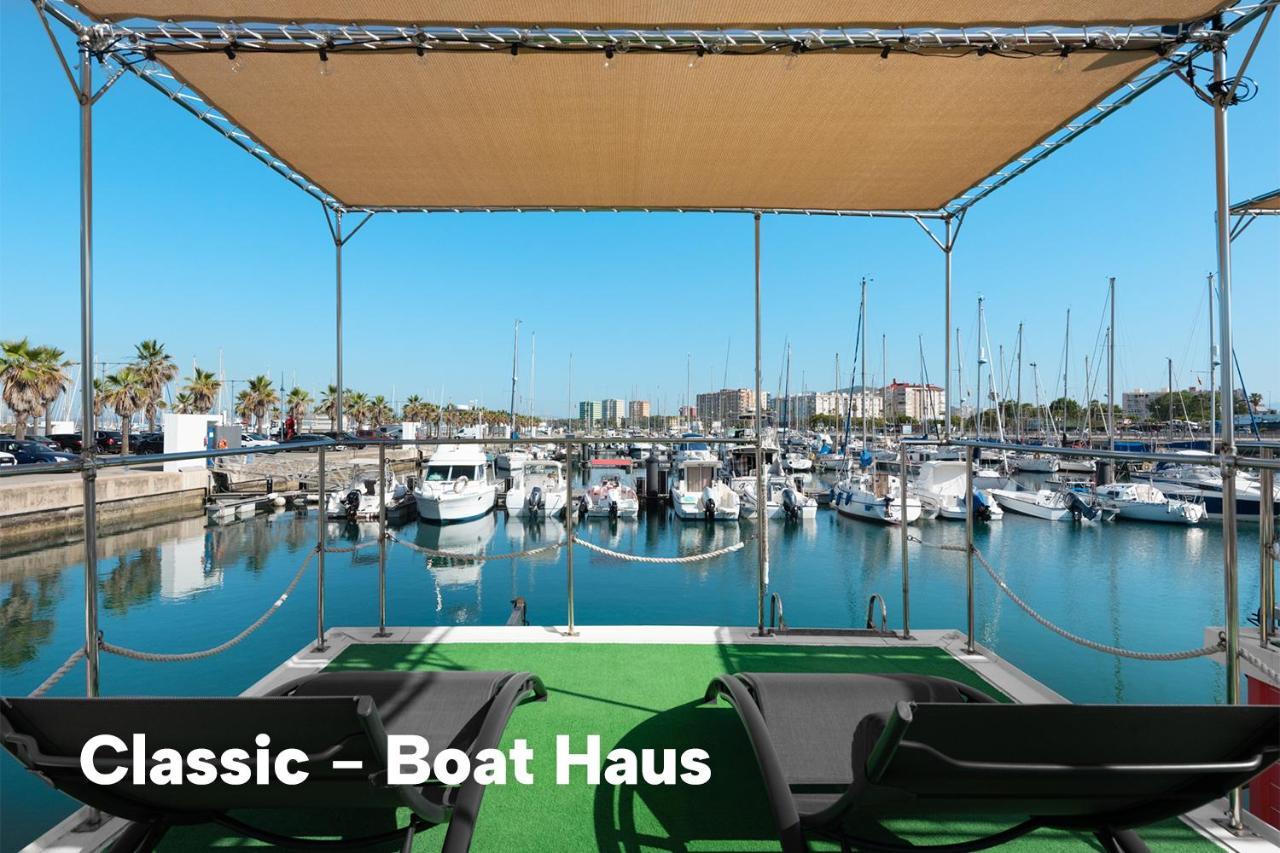 Отель Boat Haus - Mediterranean Experience Ла-Линеа-де-ла-Консепсьон Экстерьер фото